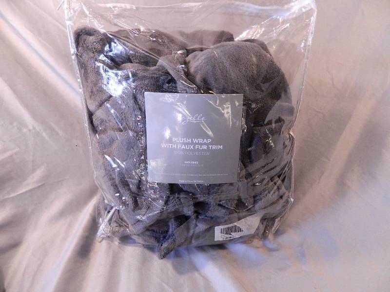 lot 24 image: New Plush Wrap with Faux Fur Trim