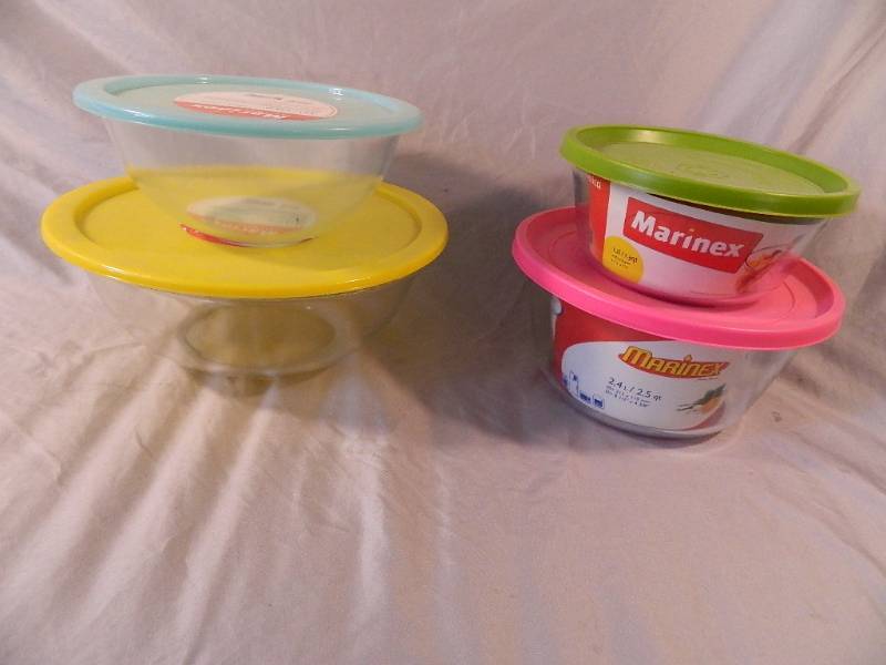 lot 32 image: 4 New Marinex Glass Bowls with Lids