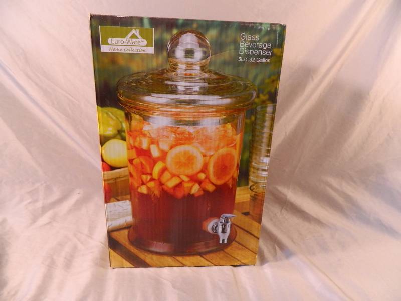 lot 38 image: New Glass Beverage Dispenser