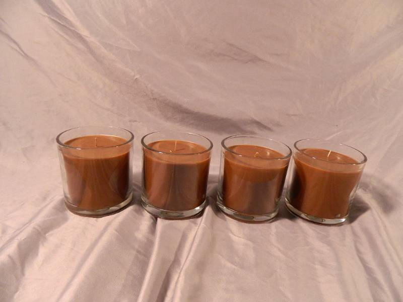lot 49 image: 4 New Candles