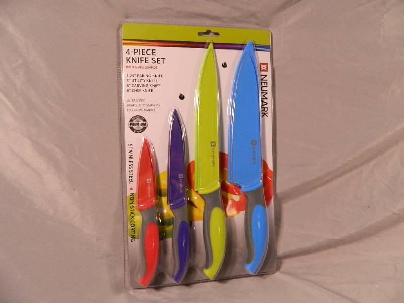lot 78 image: New 4 Pc Knife Set