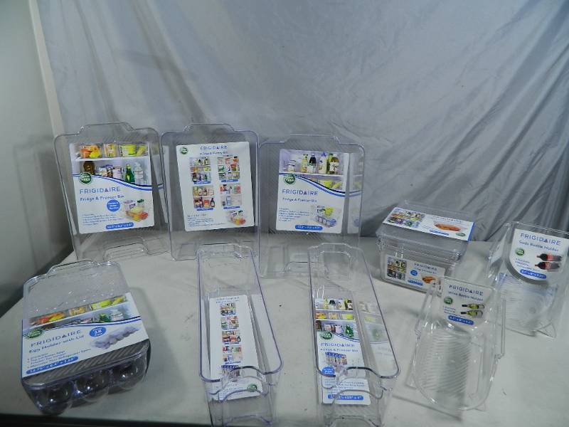 lot 134 image: 9 New Frigidaire FridgeFreezer Organizers