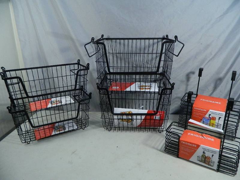 lot 136 image: New Metal Frigidaire Organizers