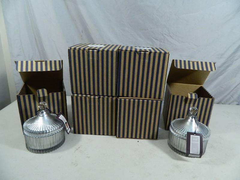 lot 140 image: 6 New High End Vern Yip Candy Dish Candles