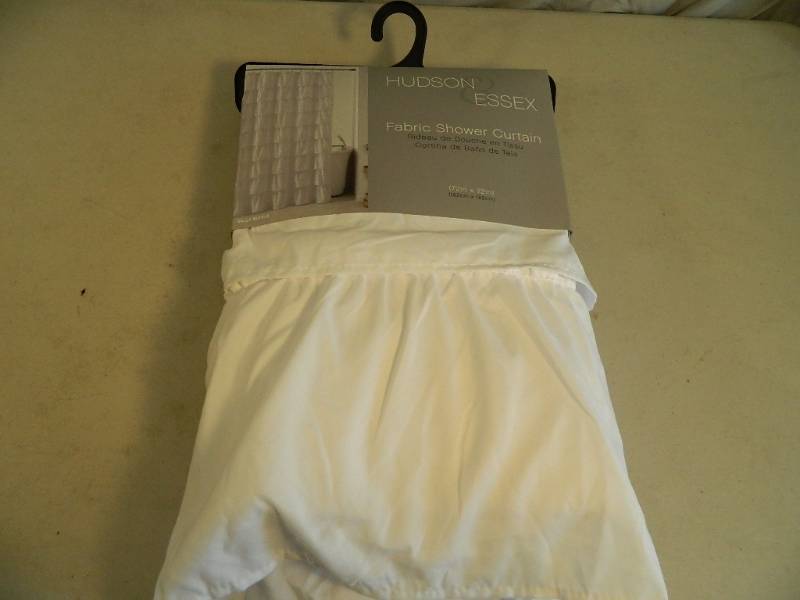 lot 146 image: Shabby Chic Style Ruffle Shower Curtain