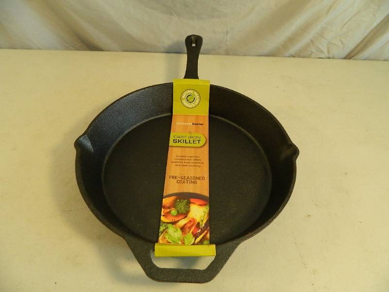 lot 153 image: New Cast Iron Skillet