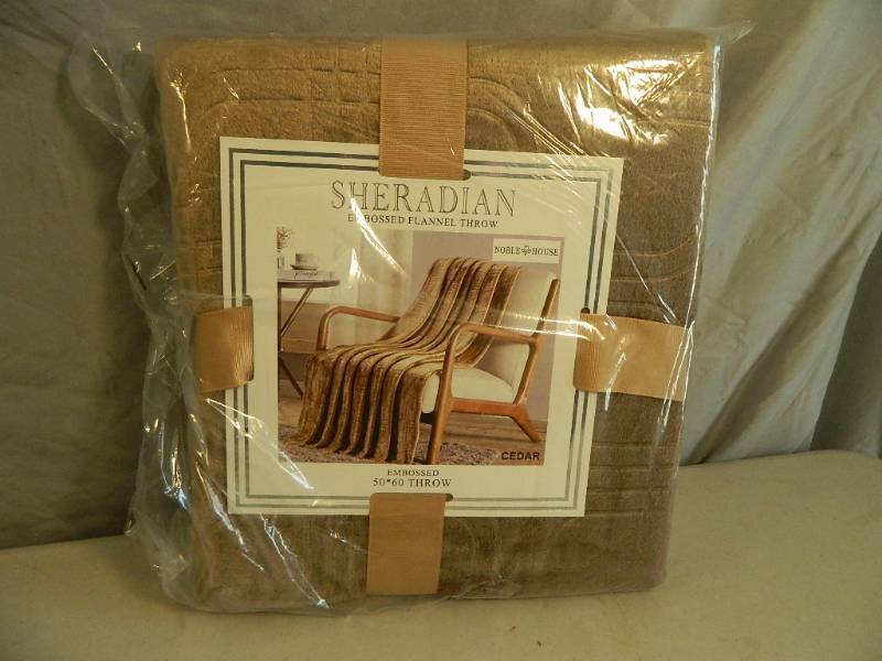 lot 156 image: New Embossed Super Soft Throw