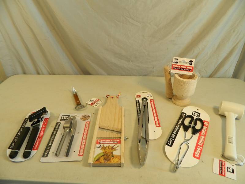 lot 157 image: New Assortment of Kitchen Utensils