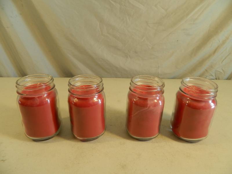 lot 162 image: 4 New Mason Jar Candles
