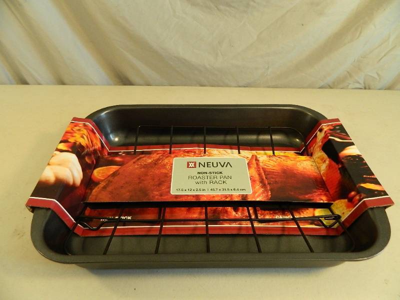 lot 168 image: New Roaster Pan with Rack