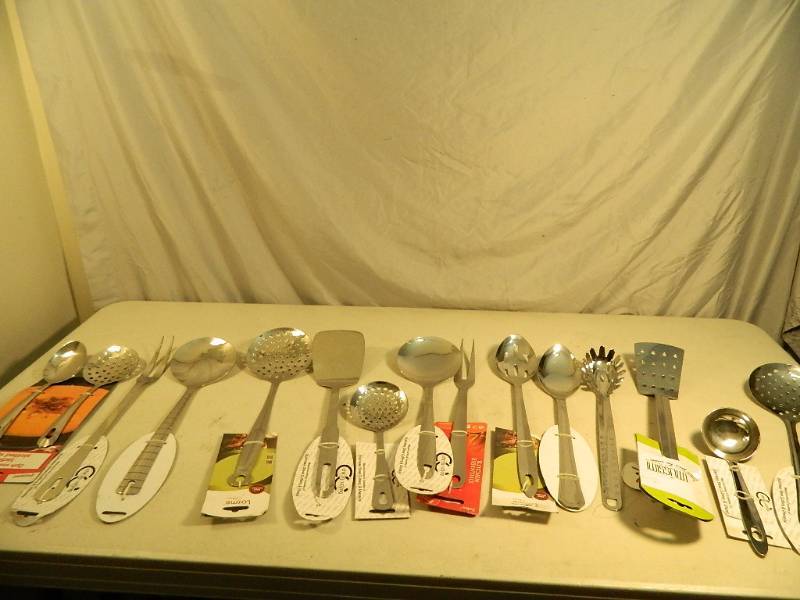 lot 205 image: 15 New Kitchen Utensils