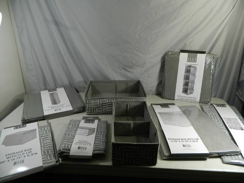 lot 238 image: New Elle Bins and Organizers