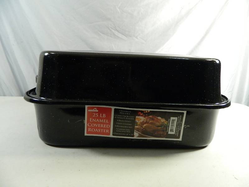 lot 247 image: New Large 25 Lb Enamel Covered Roaster