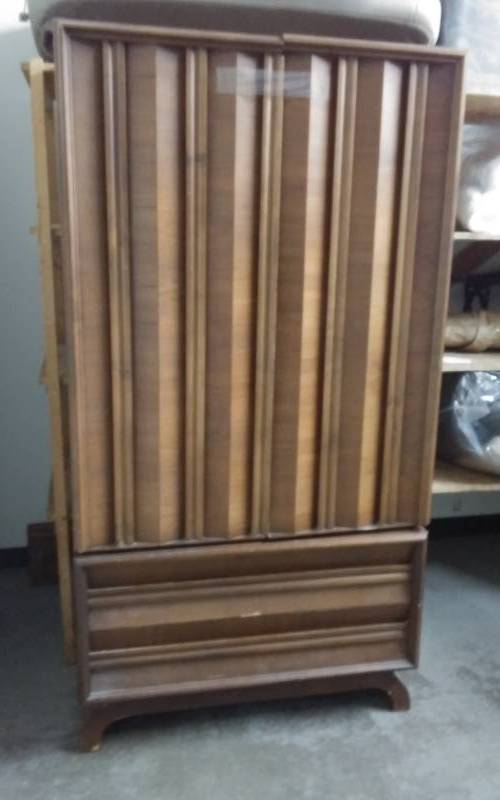 Vintage 2-Piece Wood WardrobeGentlemens Chest (37x71x21)