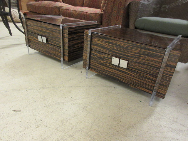 lot 615 image: ULTRA MODERN ACCENT TABLES