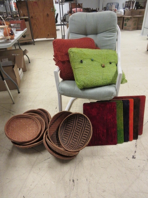 lot 620 image: PATIO AND DINING ACCESSORIES