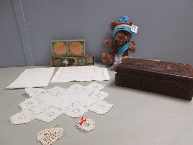 lot 651 image: LINEN, CANDLES, CARVED BOX, BEAR