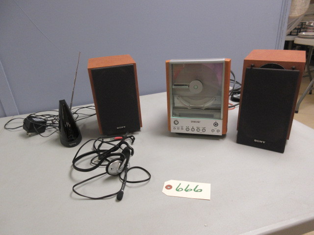 lot 666 image: BOOKSHELF STEREO