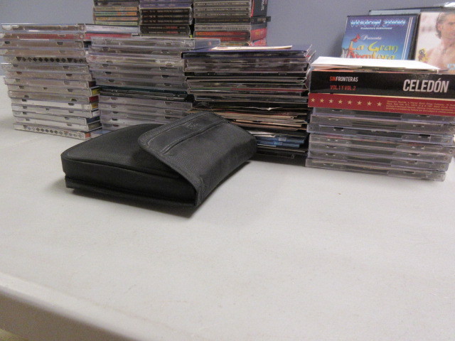lot 672 image: LATIN AND MUSIC L OVERS CD COLLECTION