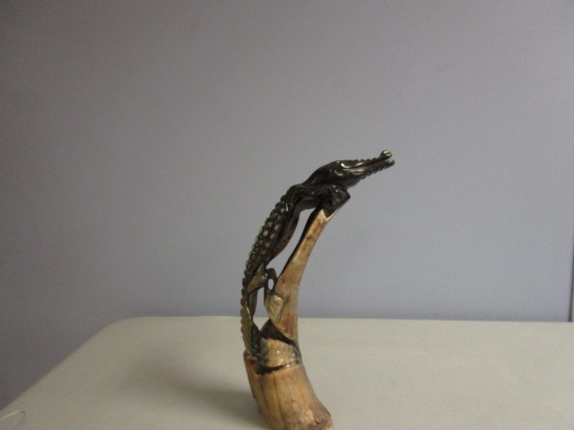 lot 720 image: CARVING FROM THE IVORY COAST