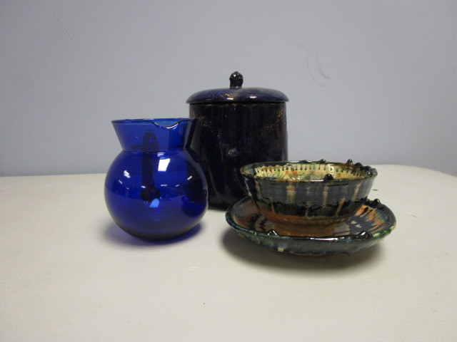 lot 728 image: POTTERY JAR, SOUP BOWL SET AND PITCHER