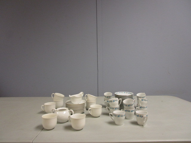 lot 750 image: PORCELAIN COFFEE SERVICE SETS