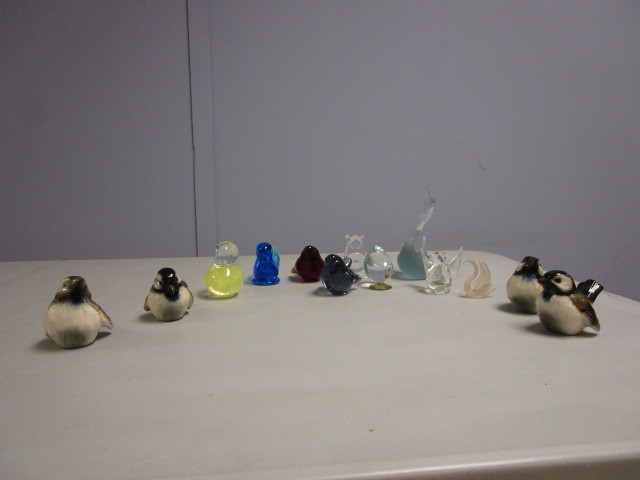 lot 772 image: GOEBEL BIRDS AND GLASS BIRDS