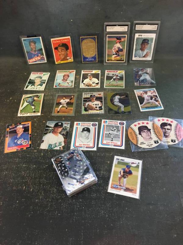 MLB Pitchers Baseball Cards 1950s - 2000s with Graded Seaver and Ryan