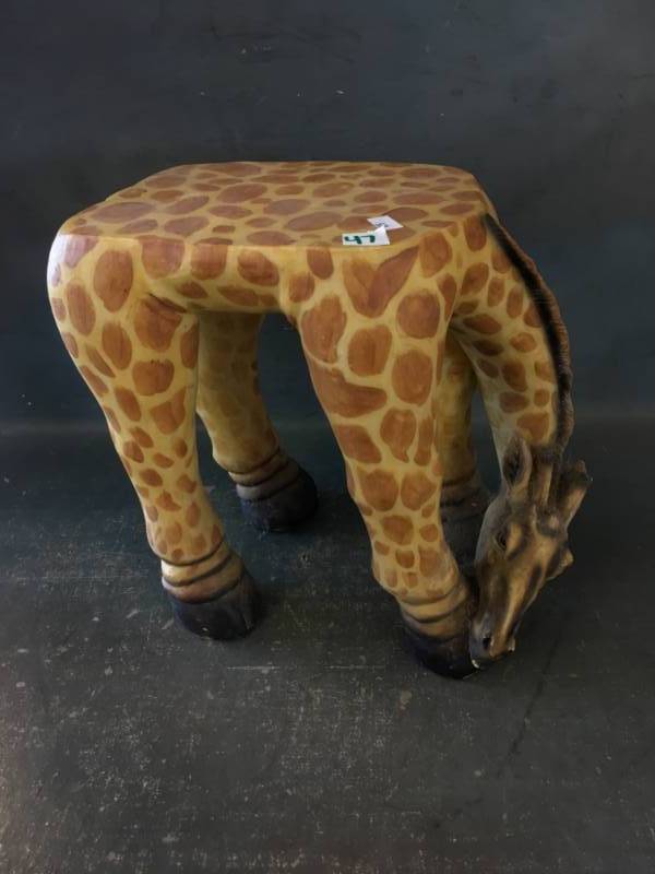 Giraffe Plant Holder