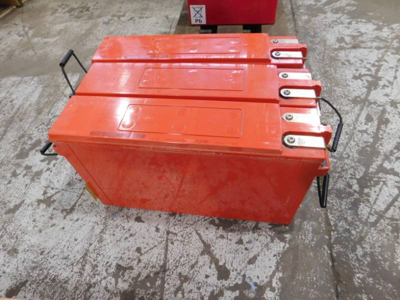 lot 6 image: Three SBS190F Telecom Batteries