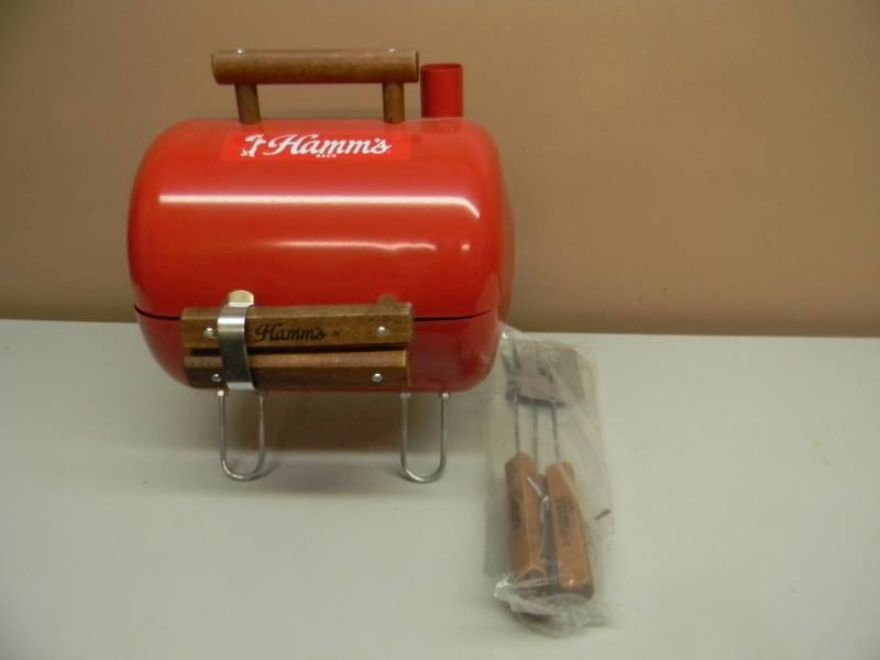 lot 14 image: NEW HAMMS BEER PORTABLE GRILL WITH HAMMS BEER UTENSILS - VERY NICE - SEE PICTURES