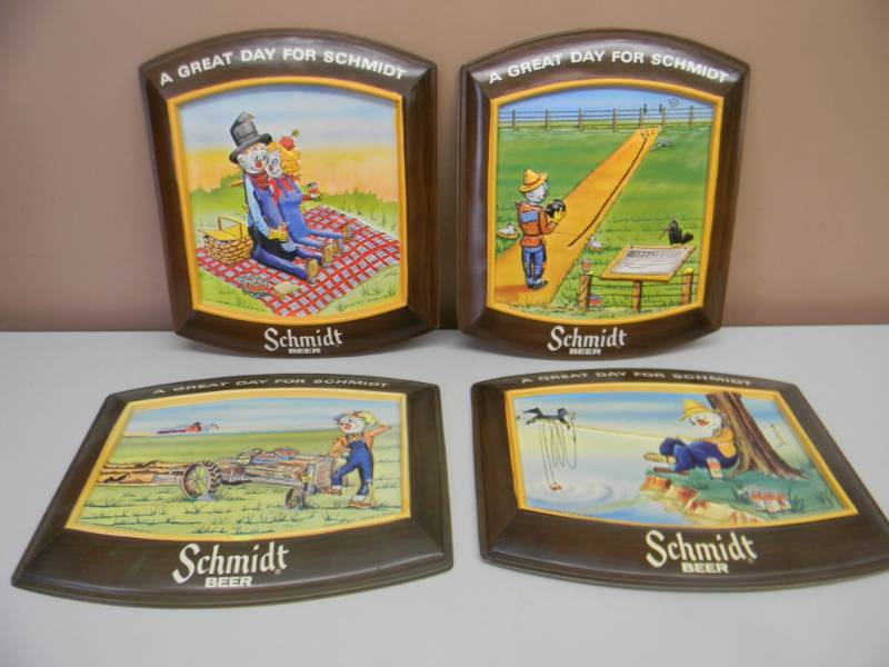 lot 17 image: VINTAGE COMPLETE SET OF 4 1977 SCHMIDT BEER WALL SIGNS - NOS GREAT CONDITION - RARE - SEE PICTURES