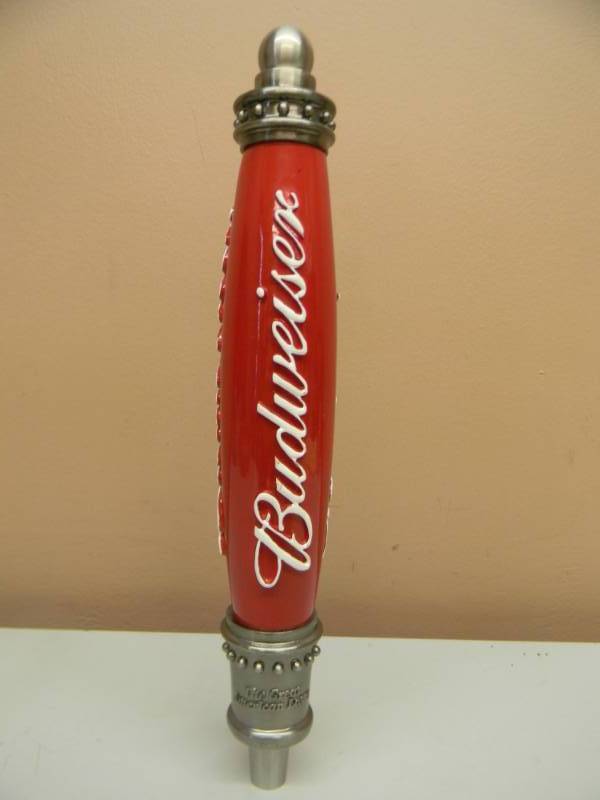 lot 21 image: NICE LARGE BUDWEISER BEER THE GREAT AMERICAN LAGER TAP HANDLE - APPROX 13 TALL - SEE PICTURES