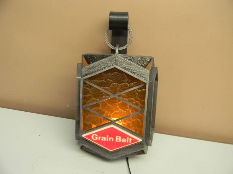 lot 34 image: VINTAGE GRAIN BELT BEER LANTERN LIGHTED SIGN - SEE PICTURES