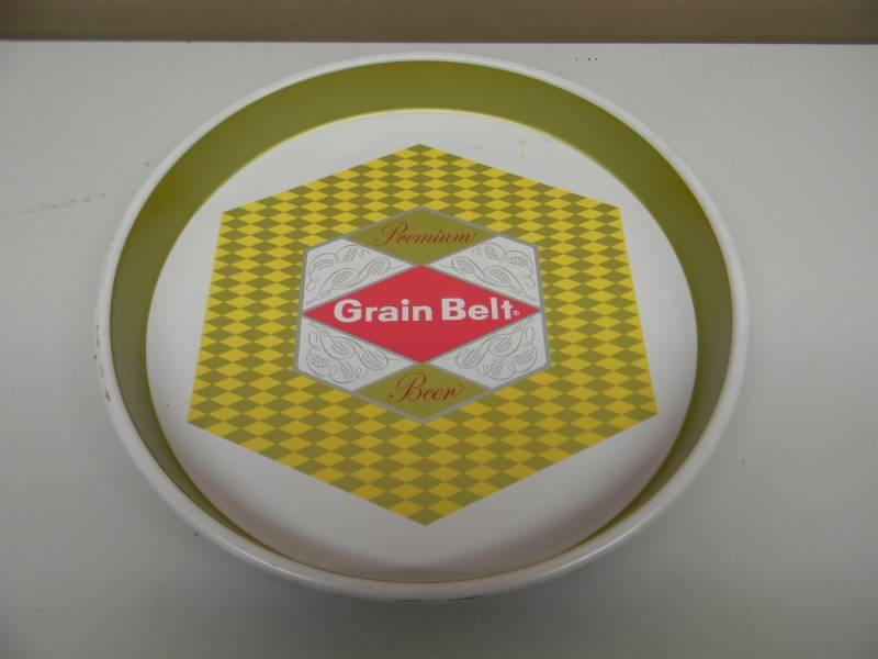 lot 36 image: 13 GRAIN BELT BEER TRAY WITH GOLD CROSS ETCHED DESIGN IN VERY GOOD CONDITION - SEE PICTURES