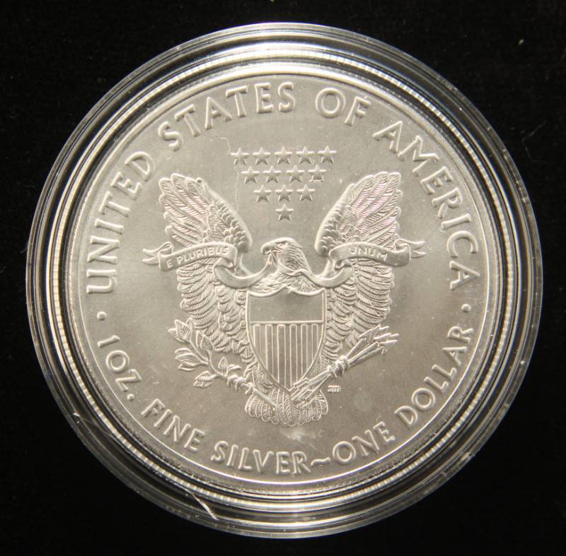 lot 34 image: 2019 AMERICAN SILVER EAGLE 1 TROY OZ. .999 FINE SILVER IN AIRTITE