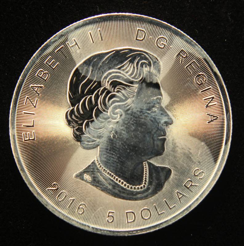 lot 48 image: 2016 CANADA SUPERMAN 1 TROY OZ. .9999 FINE SILVER