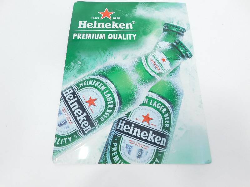 lot 30 image: Heineken Metal Sign