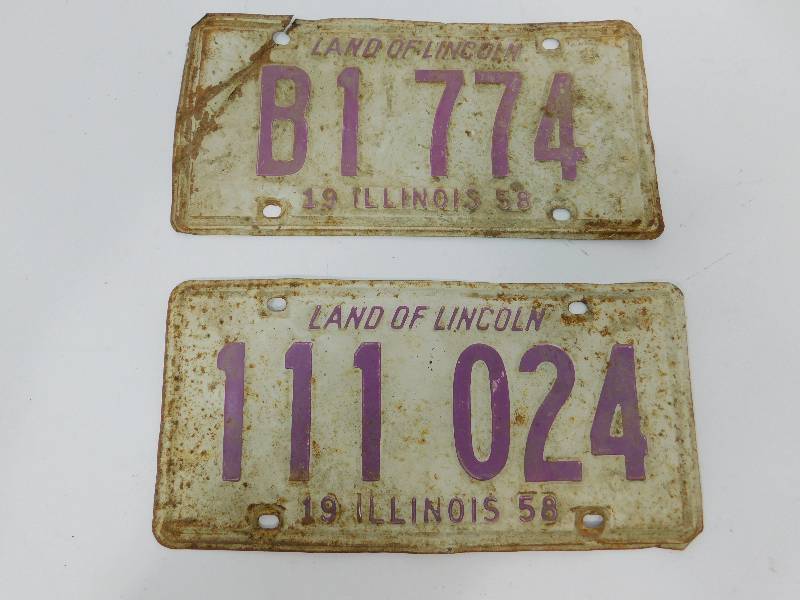 lot 40 image: 2 Vintage License Plates