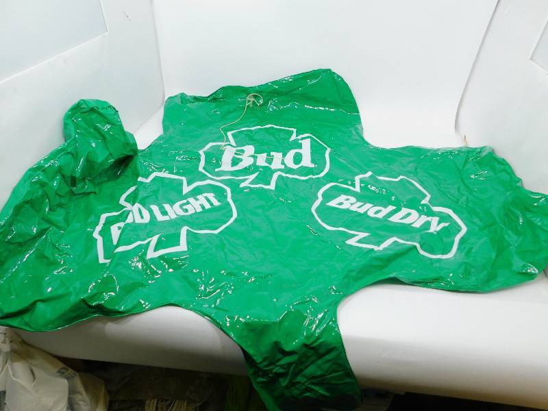lot 53 image: Large Budweiser Inflatable