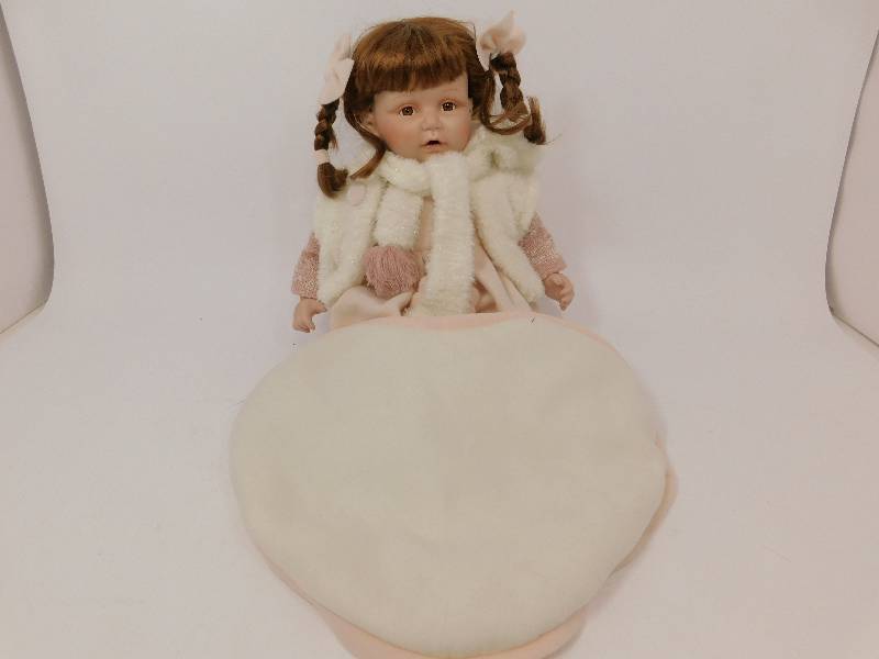 lot 81 image: Cathay Collection Doll