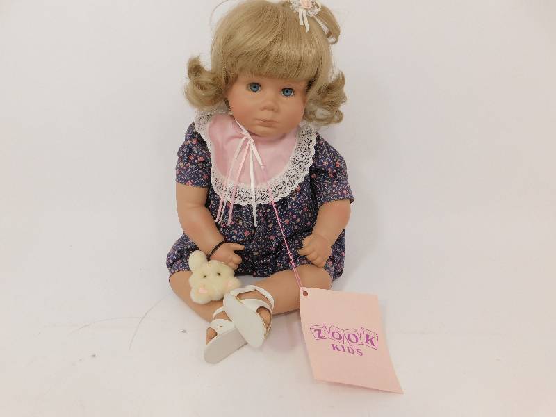 lot 83 image: Zook Kids Doll