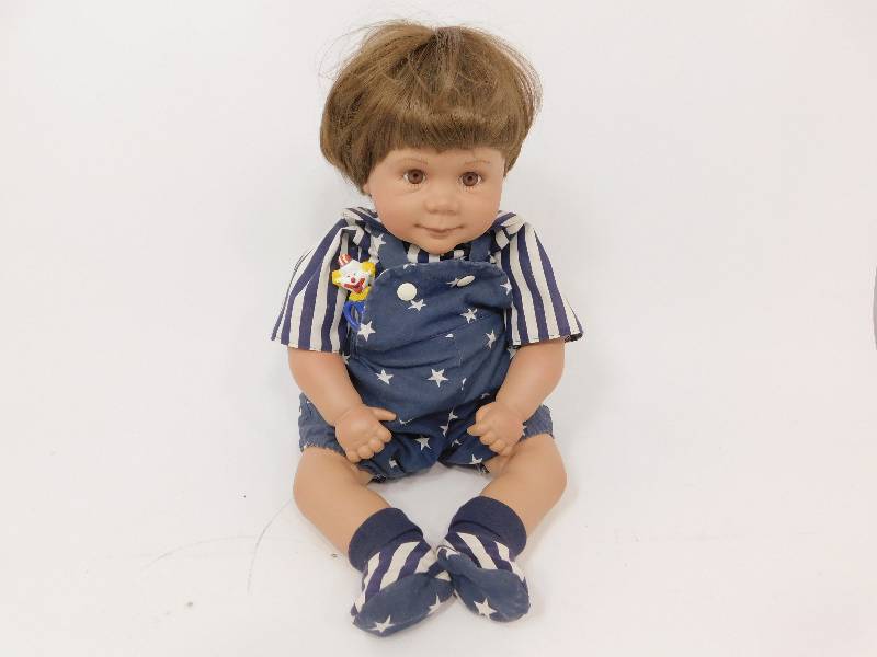 lot 84 image: 1991 Zook Doll