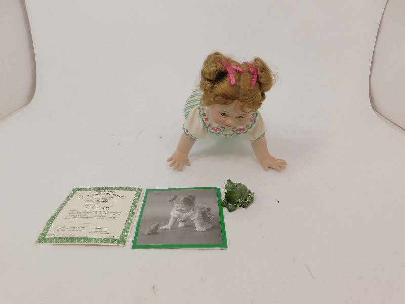 lot 86 image: Crawling Kirsten Doll