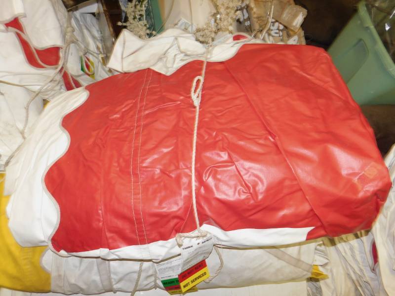 lot 105 image: 20 X 20 Tarp