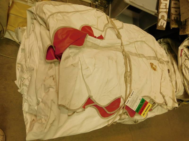 lot 108 image: 20 X 20 Tarp