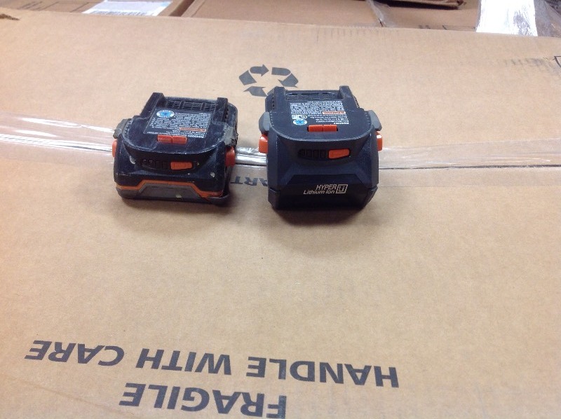 Set of 1 Ridgid 18-Volt Lithium Ion 4-AmpHour R840087 and 1 Ridgid R840085 18V 18 Volt 1.5Ah Hyper Lithium Ion Battery Li-ion in working conditions