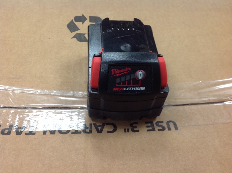 Milwaukee M18 Redlithium XC 5.0 Extended CapaB2B113city Battery in working conditions