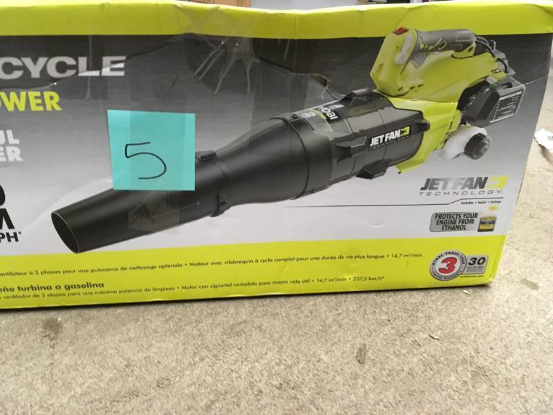 RYOBI 160 MPH 520 CFM 25cc Gas Jet Fan Blower  in like new condition
