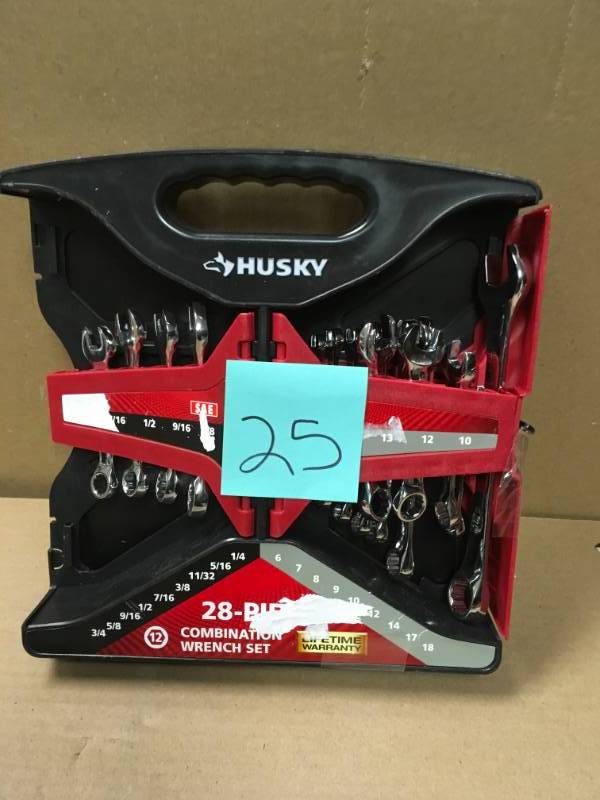 Husky Combo Wrench Set (28-Piece)  in like new condition